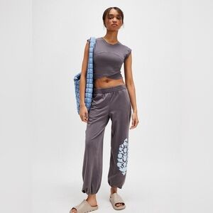 NWT LOGO HOT SHOT CROSSOVER SET | FP MOVEMENT size M